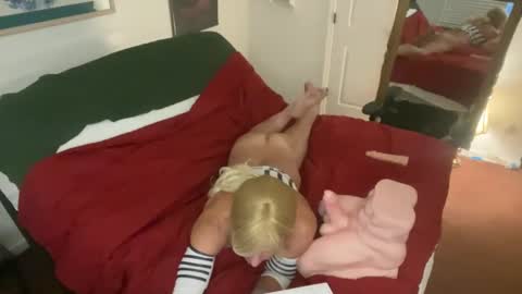 USA GURL online show from December 3, 2024, 8:16 am