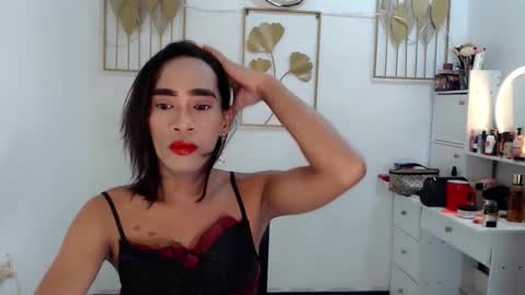 transeugene1990 online show from April 4, 2026, 5:49 am