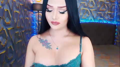 Snapshot of transplayfullolivia chatting on January 23, 2025, 2:23 am KYLIE BELLA  TS online show from January 23, 2025, 2:23 am