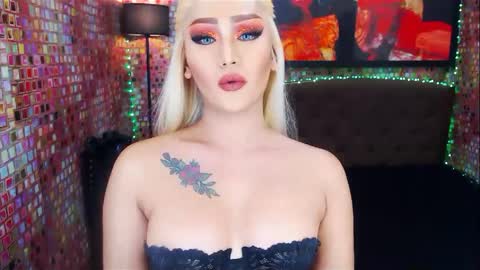 Snapshot of transplayfullolivia chatting on February 18, 2025, 1:43 am KYLIE BELLA  TS online show from February 18, 2025, 1:43 am