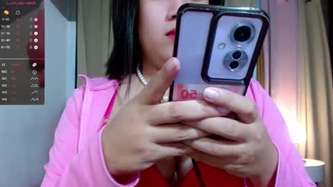 travelergirl online show from May 9, 2026, 3:17 pm