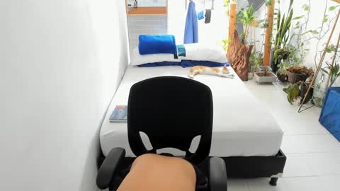 travis bakerr online show from December 11, 2024, 2:22 pm