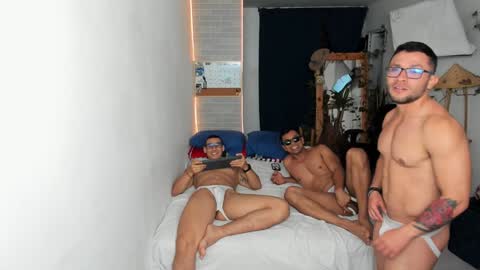 travis bakerr online show from December 20, 2024, 3:58 am