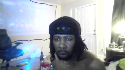 Snapshot of tray713152 chatting on June 18, 2026, 9:25 am 10Thickness online show from June 18, 2026, 9:25 am