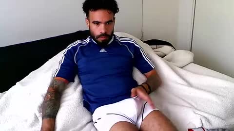 Snapshot of treborshunter chatting on February 17, 2025, 4:59 pm Hunter man online show from February 17, 2025, 4:59 pm