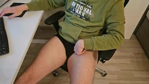 Snapshot of tree1989 chatting on February 16, 2025, 11:05 pm tree1989 online show from February 16, 2025, 11:05 pm