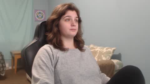 TreeJeanne online show from December 23, 2024, 9:08 pm