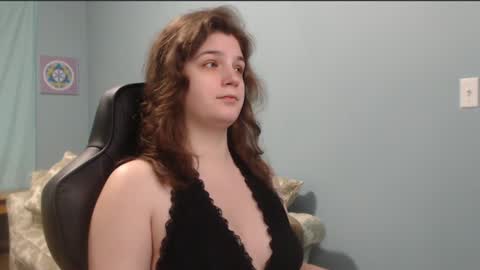 TreeJeanne online show from January 1, 2025, 5:33 pm