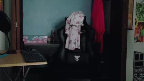 TreeJeanne online show from September 22, 2025, 10:34 pm