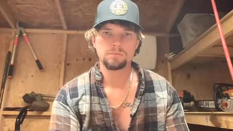 Snapshot of treeman817 chatting on June 17, 2026, 12:57 am treeman817 online show from June 17, 2026, 12:57 am
