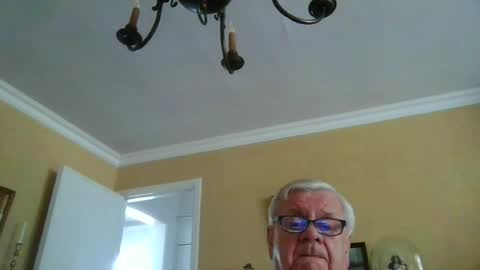 Snapshot of trekbeestje1 chatting on July 16, 2026, 10:43 am trekbeestje online show from July 16, 2026, 10:43 am