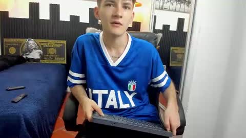Snapshot of trevor_mob chatting on June 13, 2026, 6:17 pm trevor_mob online show from June 13, 2026, 6:17 pm