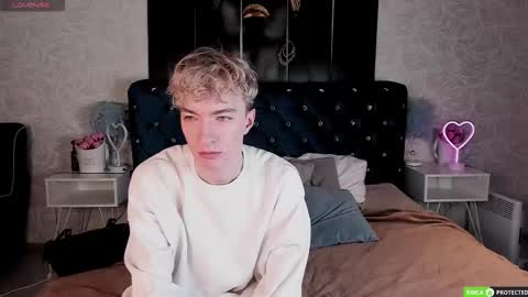 TrevorBenson online show from November 25, 2025, 3:28 am