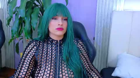 Snapshot of triana_crimson chatting on June 11, 2026, 12:54 am triana_crimson online show from June 11, 2026, 12:54 am
