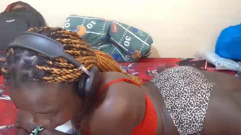 Snapshot of triceeyy chatting on April 10, 2026, 11:48 am Tracy online show from April 10, 2026, 11:48 am