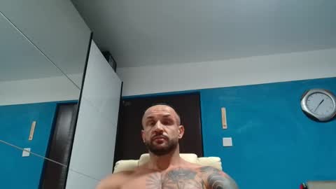 tridentmuscles online show from October 8, 2025, 10:40 pm