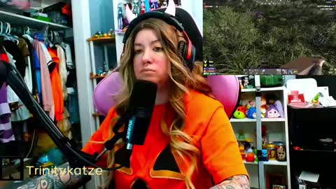 Snapshot of trinitykatze chatting on March 23, 2026, 5:28 pm Trin Kat pet online show from March 23, 2026, 5:28 pm