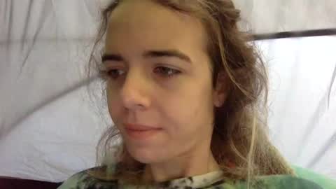 trippybb222 online show from October 7, 2025, 1:30 pm