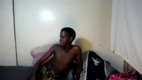 Trisboo5 online show from January 14, 2025, 7:32 pm