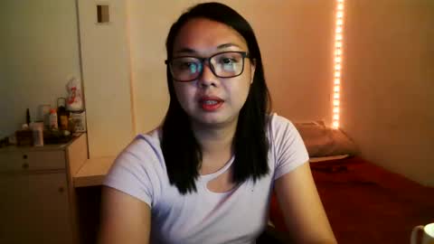 Snapshot of trishakera chatting on March 11, 2025, 4:43 am trisha online show from March 11, 2025, 4:43 am