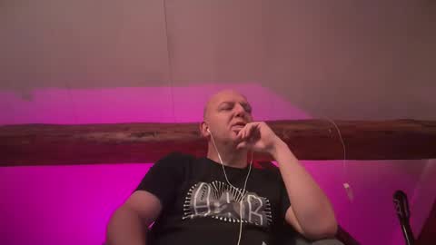 Triton online show from April 14, 2026, 2:50 am