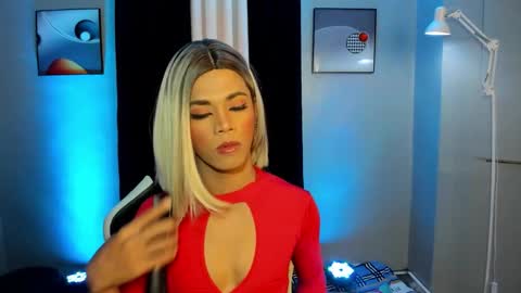 Snapshot of trixilynemondragon chatting on January 14, 2026, 2:06 am Alvin and Justine online show from January 14, 2026, 2:06 am