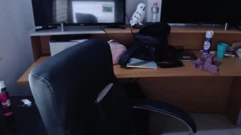 trixxiee_ online show from December 16, 2024, 2:25 am