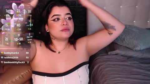 trixxiee_ online show from February 25, 2025, 11:22 pm