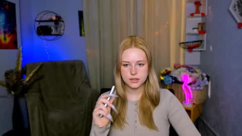 Snapshot of trixy_melison chatting on March 13, 2026, 1:18 pm Trixy online show from March 13, 2026, 1:18 pm