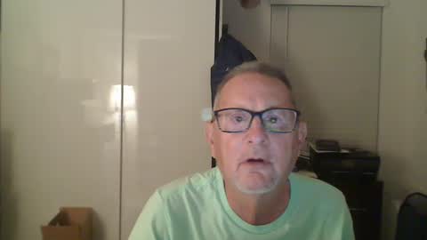 Snapshot of troffer1020 chatting on February 14, 2025, 1:13 am Troffer online show from February 14, 2025, 1:13 am