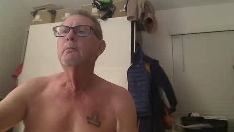 Snapshot of troffer1020 chatting on September 25, 2025, 1:09 am Troffer online show from September 25, 2025, 1:09 am