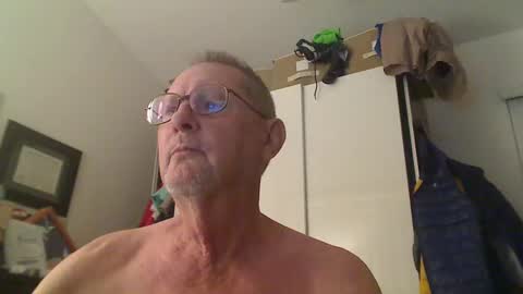Snapshot of troffer1020 chatting on November 4, 2025, 1:48 am Troffer online show from November 4, 2025, 1:48 am