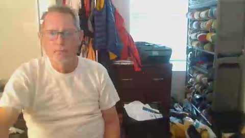 Snapshot of troffer1020 chatting on March 16, 2026, 10:25 pm Troffer online show from March 16, 2026, 10:25 pm