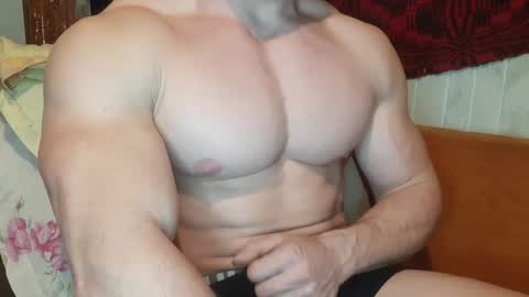 Troncq online show from February 6, 2025, 6:35 pm