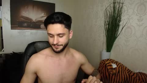 Snapshot of troywade chatting on May 22, 2026, 4:41 am TroyWade online show from May 22, 2026, 4:41 am