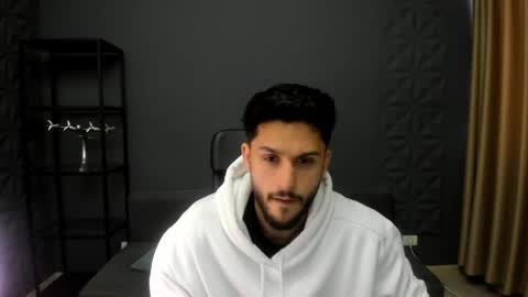 Snapshot of troywade chatting on May 30, 2026, 5:04 am TroyWade online show from May 30, 2026, 5:04 am