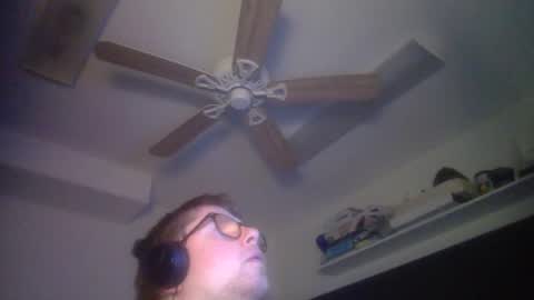 Snapshot of true_manofworth chatting on December 1, 2025, 3:55 am HandicappedLaugher online show from December 1, 2025, 3:55 am