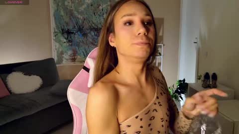Gisele online show from May 6, 2026, 3:02 am