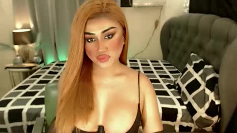 SEDUCTIVEmistresCUMS online show from October 2, 2025, 6:20 am