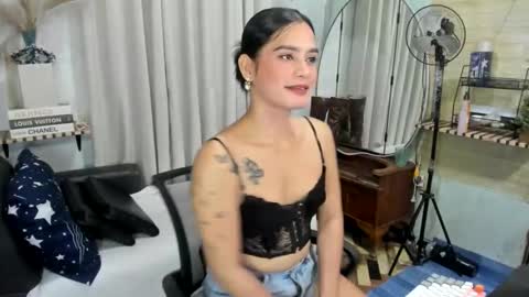 tslatinazandra online show from March 25, 2026, 2:12 pm
