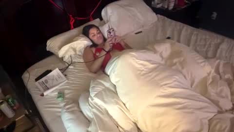 tslizzy0084 online show from April 9, 2026, 5:07 am