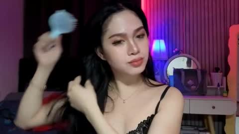 Bella Ratbu online show from November 3, 2025, 1:19 am