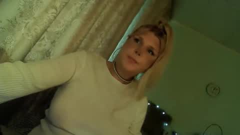 Annika online show from October 21, 2025, 9:10 am