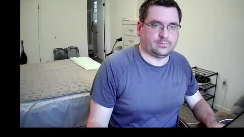 Snapshot of tstwbtsb chatting on May 14, 2026, 2:13 pm tstwbtsb online show from May 14, 2026, 2:13 pm