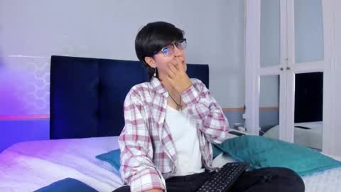 Maru online show from October 4, 2025, 8:07 pm