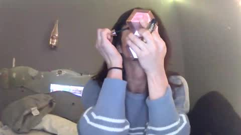 Snapshot of tsvickyyvee chatting on May 22, 2026, 9:59 am tsvickyyvee online show from May 22, 2026, 9:59 am