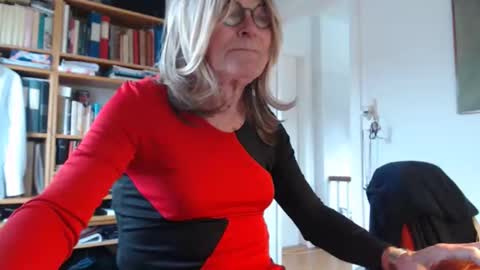 FINN but call me NANNA online show from November 5, 2025, 8:58 am