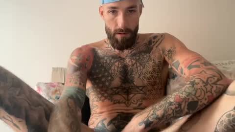 Snapshot of tuhands chatting on August 4, 2026, 9:34 am Tuhands online show from August 4, 2026, 9:34 am