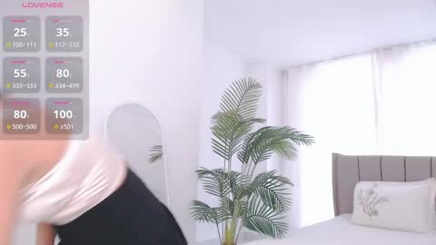 TumiLio online show from February 10, 2025, 2:05 pm