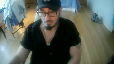 tuscan_taurus online show from December 1, 2025, 12:54 pm